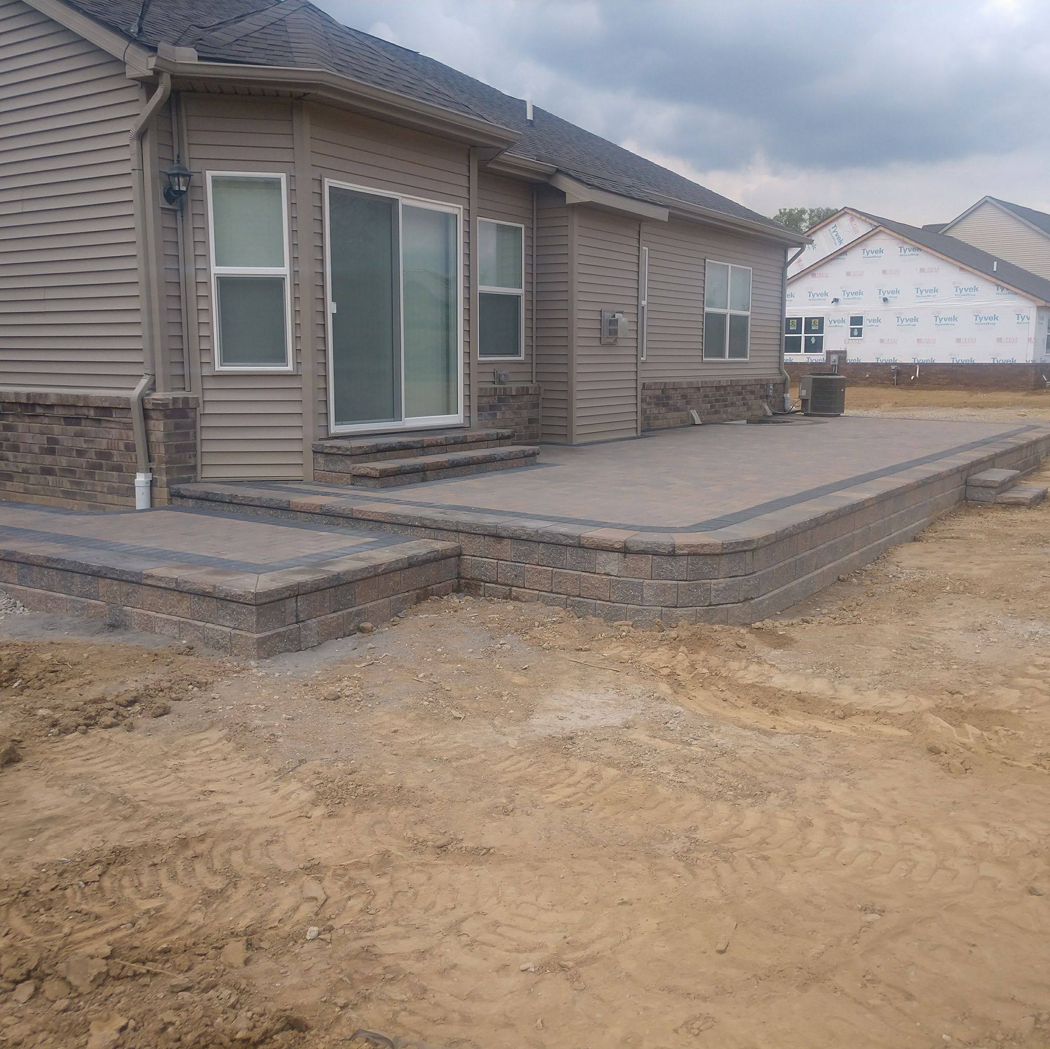 Patios & Outdoor Kitchens